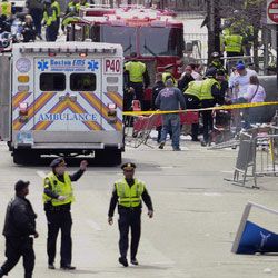 Explosões deixaram mais de 90 pessoas feridas