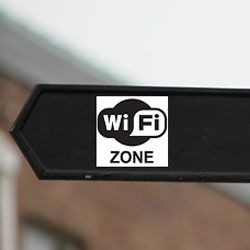 Praças terão zonas de Wi-Fi gratuitas